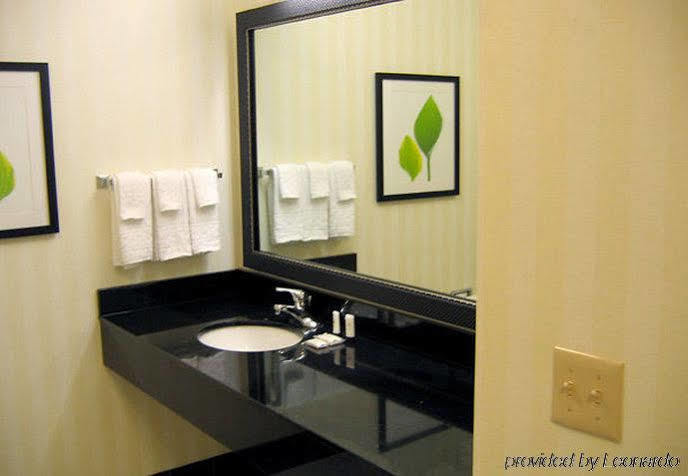 Fairfield Inn And Suites By Marriott Tampa North Temple Terrace Dış mekan fotoğraf